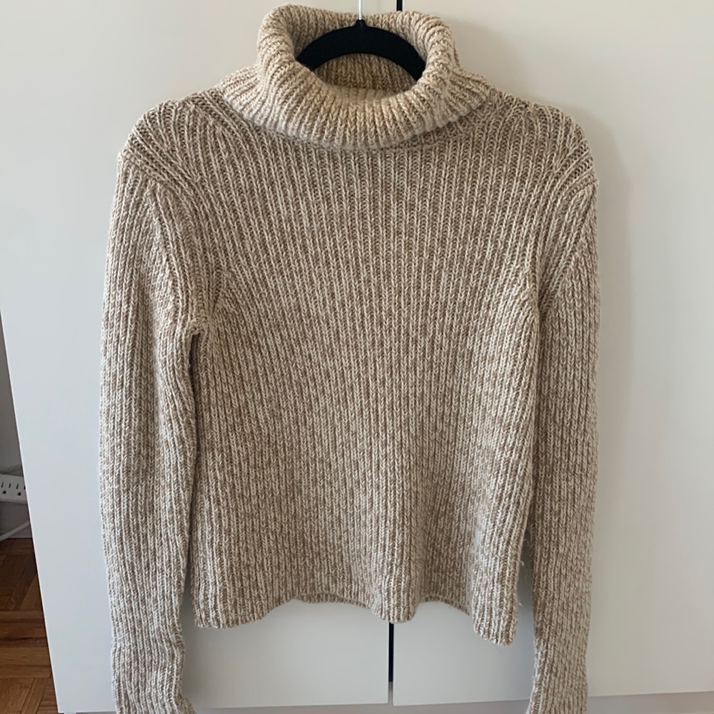 NEW Theory Beige Turtleneck